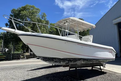 Boston Whaler Outrage 23
