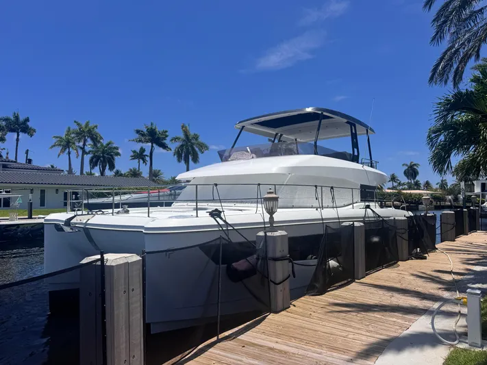 Pheonix Yacht Photos Pics 