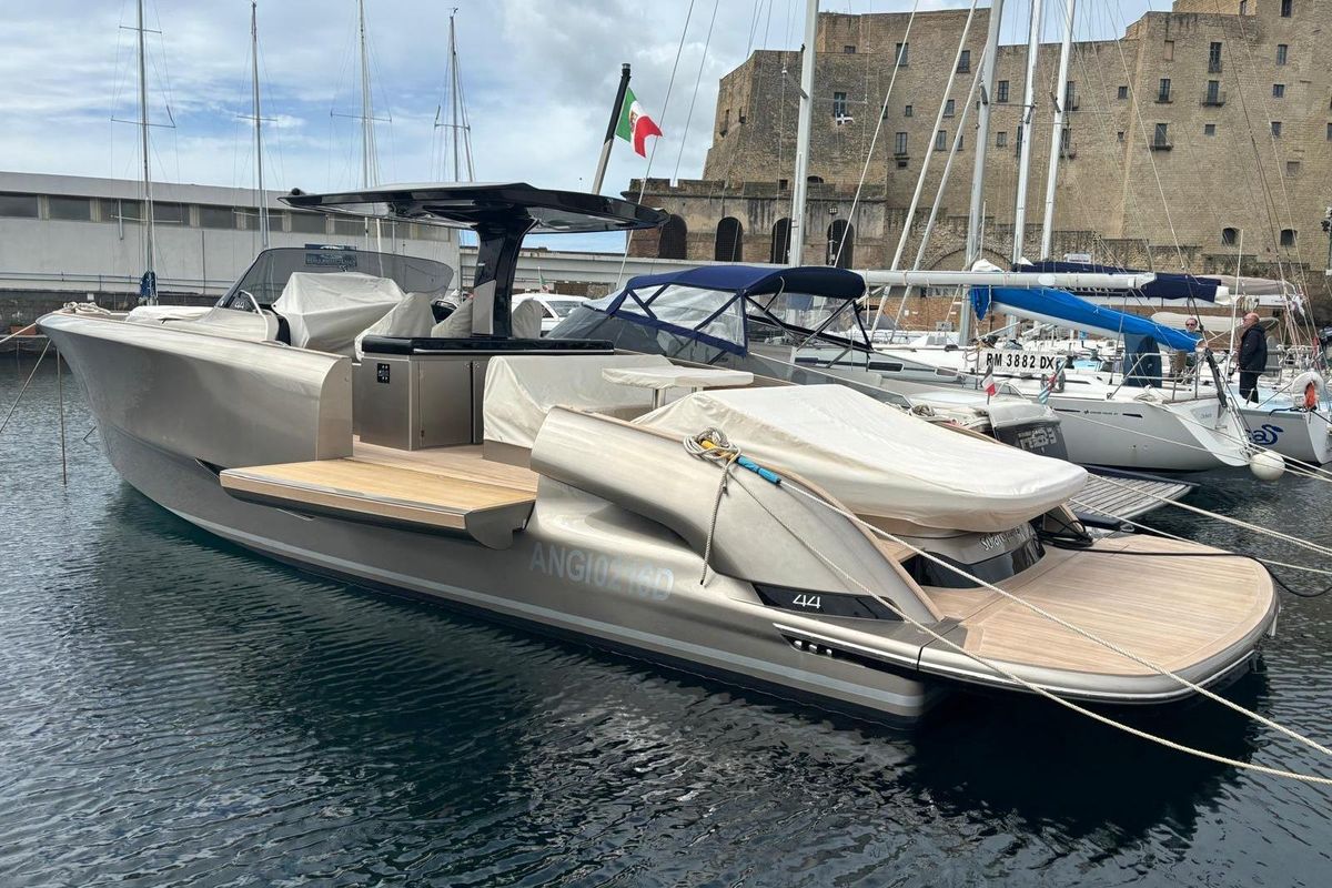 2024 Solaris Power 44 