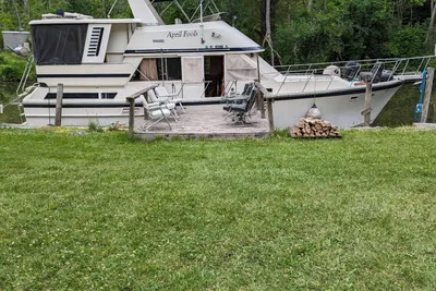 Jefferson 42 SE Sundeck Motor Yacht