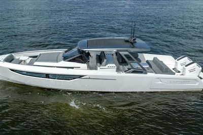 Yacht
