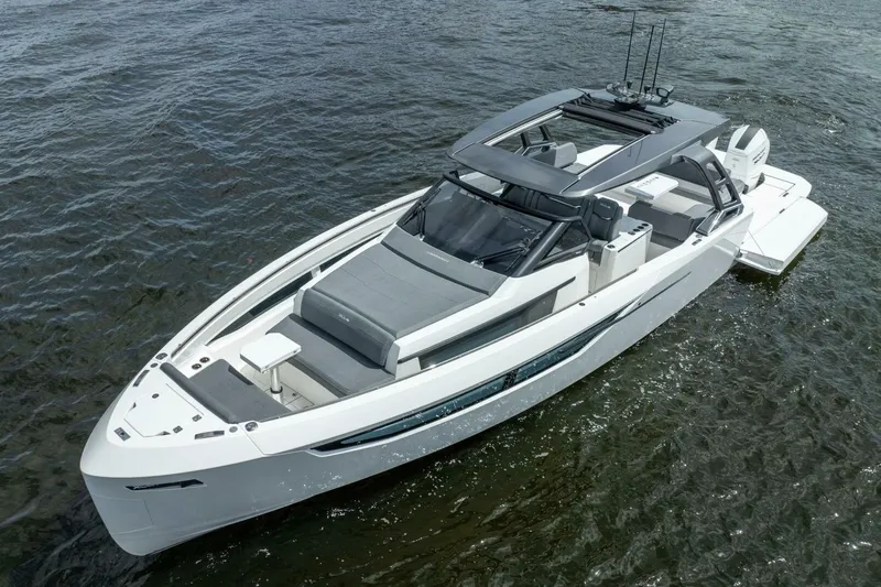  Yacht Photos Pics Luxury Limitless Seas XLV 45 yacht cruising on water, 2025 model.
