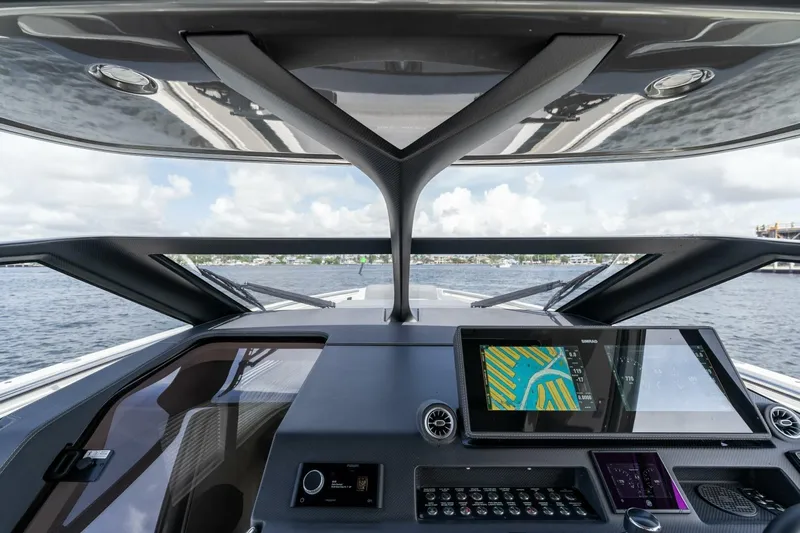  Yacht Photos Pics Modern Limitless Seas XLV 45 yacht cockpit with advanced navigation system, 2025 model.