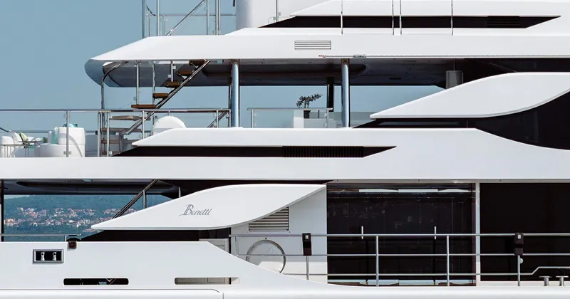  Yacht Photos Pics Luxury Benetti Seagull yacht, 2020 model, showcasing sleek modern design and elegant architecture.