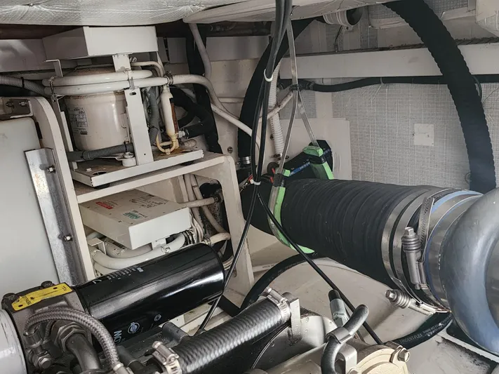 Andiamo Yacht Photos Pics Engine room