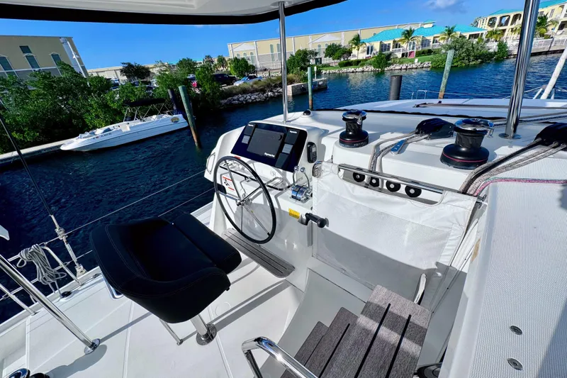  Yacht Photos Pics All lines neatly stored in pocket near electric winches