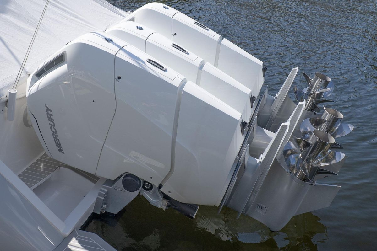 2022 Intrepid 47 