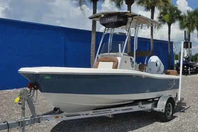 Pioneer Islander 180