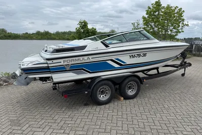 1990 Formula 206LS