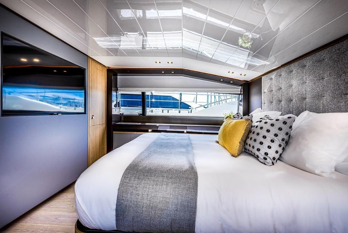 2020 Ferretti Yachts 78 