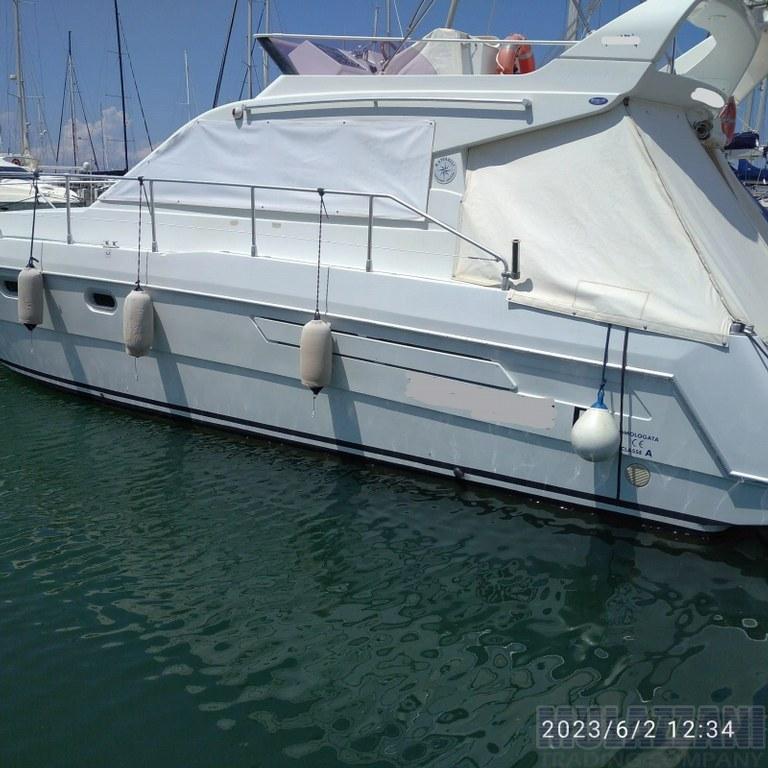 Raffaelli Typhoon Fly | 2000 | 11m | Boatshop24