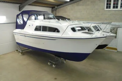 2023 Viking 24 HiLine Wide Beam