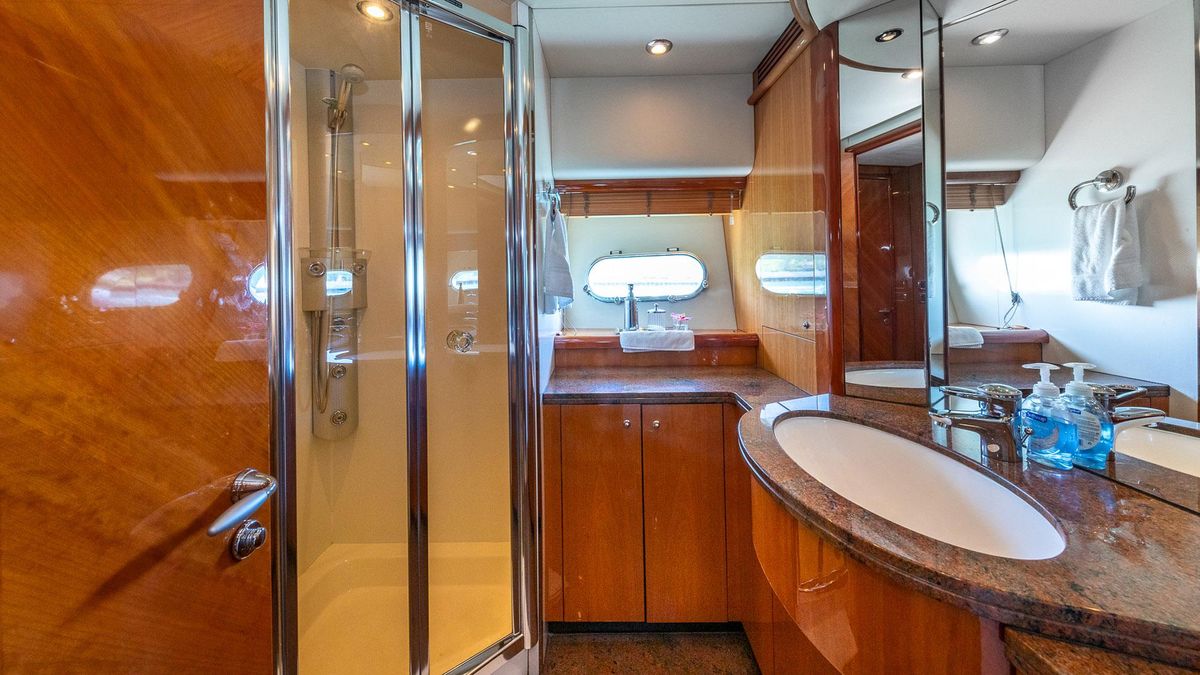 2003 Sunseeker 82 