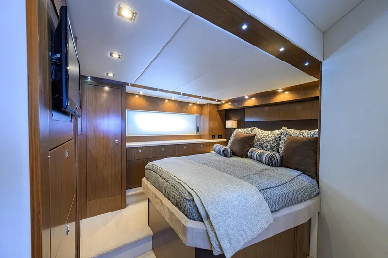 Ajac Cruiser Yacht Photos Pics Luxurious 2015 Cruisers Cantius yacht bedroom with elegant wood finishes and modern lighting.