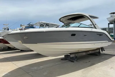 Sea Ray 310 SLX