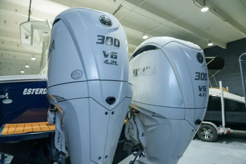  Yacht Photos Pics Twin Yamaha 300 V6 outboard engines on a 2023 Regulator 28 boat.