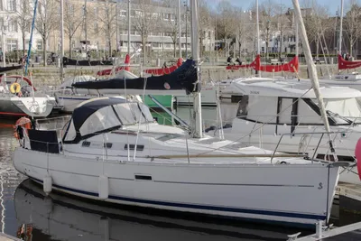 2007 Beneteau Oceanis Clipper 323