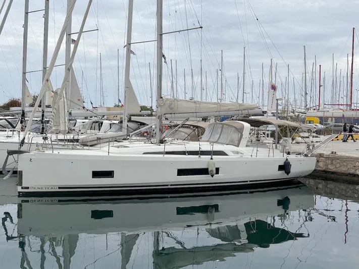 Blue Satellite Yacht Photos Pics Beneteau Oceanis 46.1