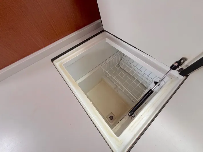 Blue Satellite Yacht Photos Pics 