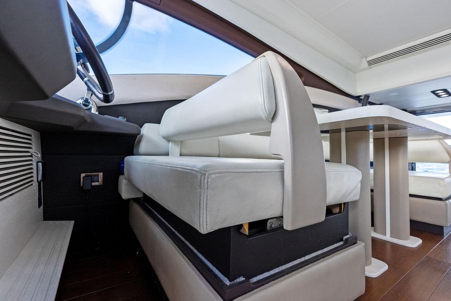 2016 Azimut 54 Flybridge