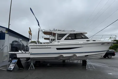 Cutwater C-32 Coupe