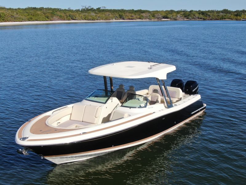 2018 Chris-Craft 30 Calypso