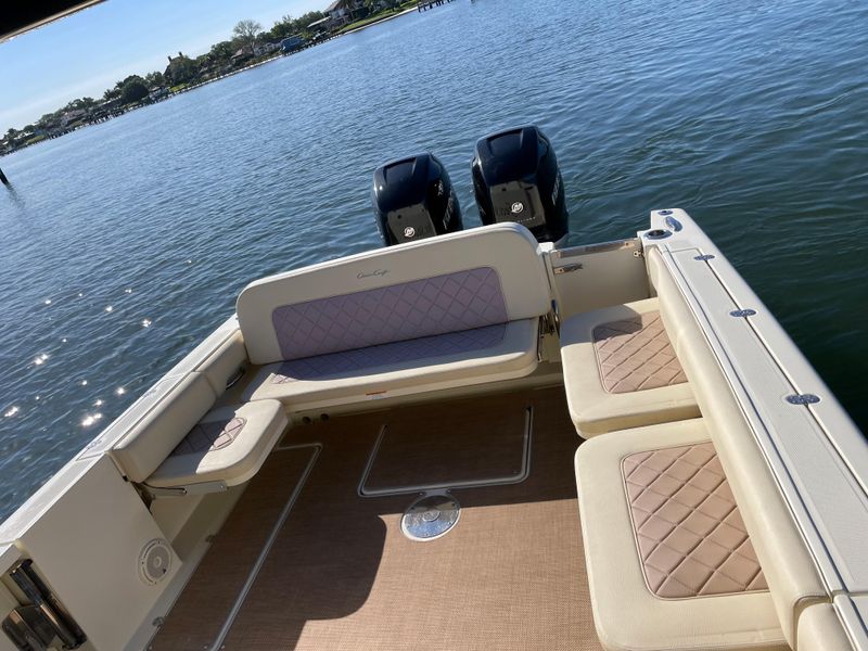 2018 Chris-Craft 30 Calypso