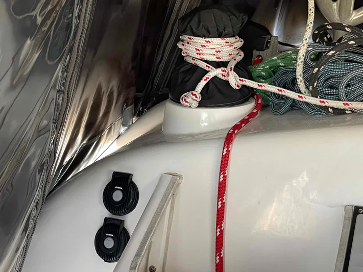 Galileo Yacht Photos Pics Manta 42 Catamaran 2000 deck with ropes and sailing equipment.