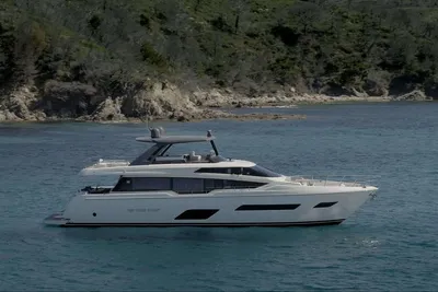 Ferretti Yachts 780