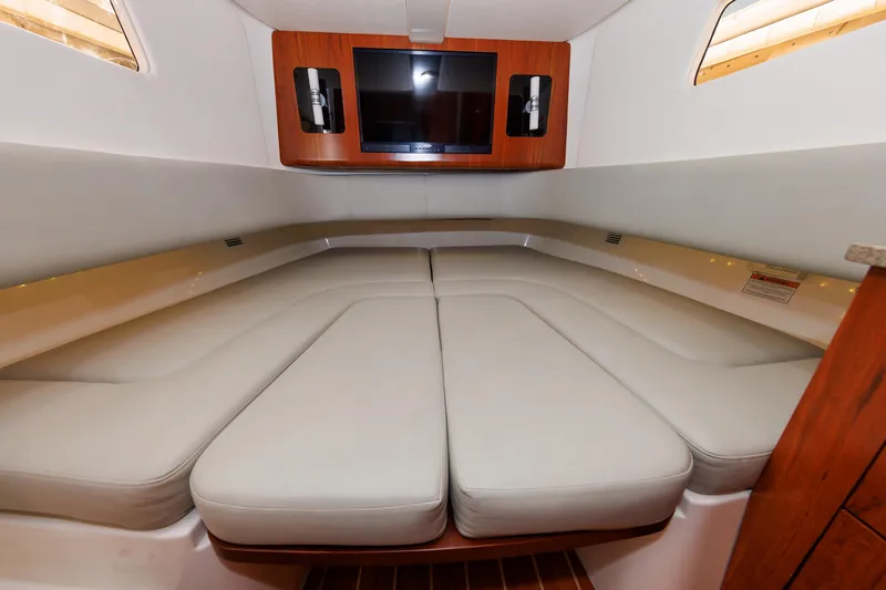 Nasty Hook II Yacht Photos Pics Regulator 41 NASTY HOOK II - Forward Berth