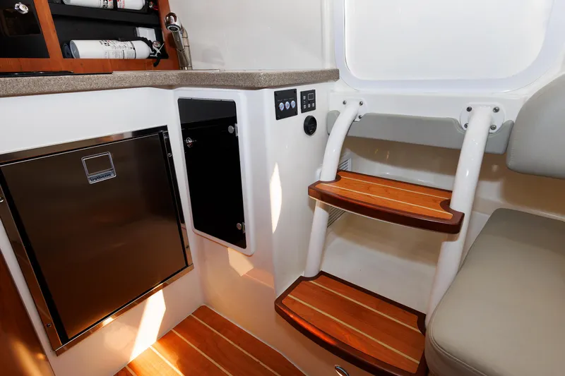 Nasty Hook II Yacht Photos Pics 