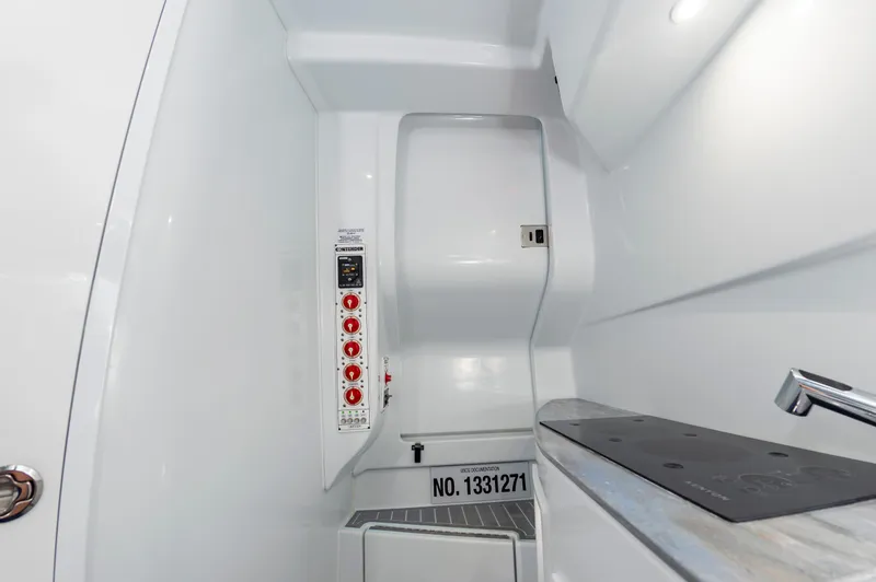 Fin Print Yacht Photos Pics 