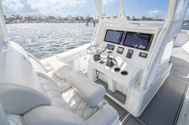 36 Yellowfin 2017 Yacht Photos Pics 