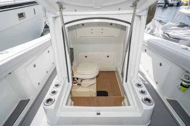 36 Yellowfin 2017 Yacht Photos Pics 