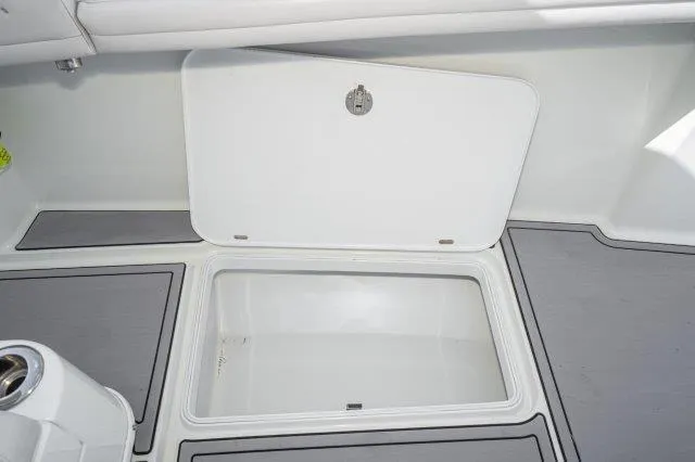 36 Yellowfin 2017 Yacht Photos Pics 