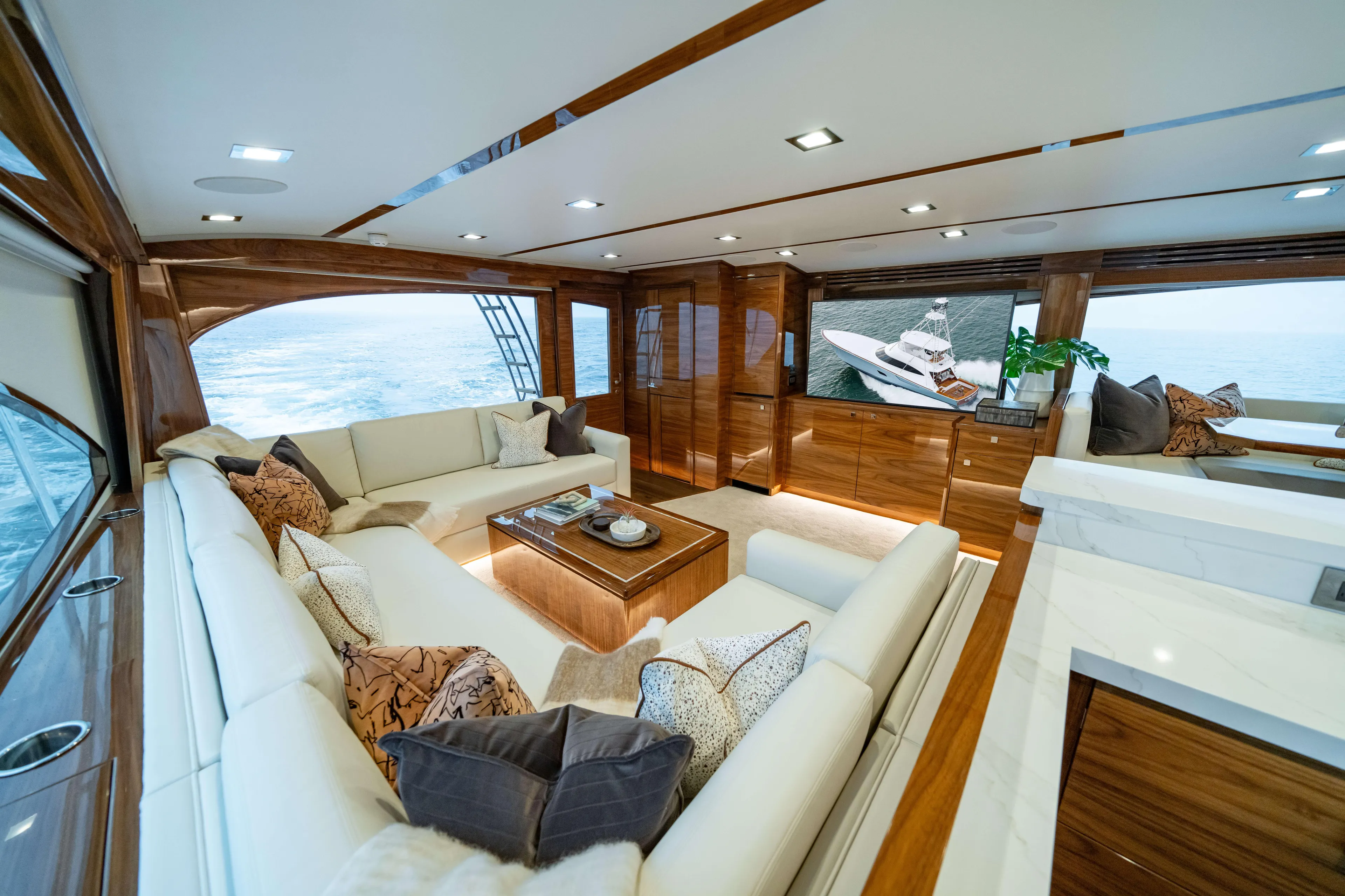 2026 Viking 82c Yacht Photos Pics Viking 82 Convertible Salon