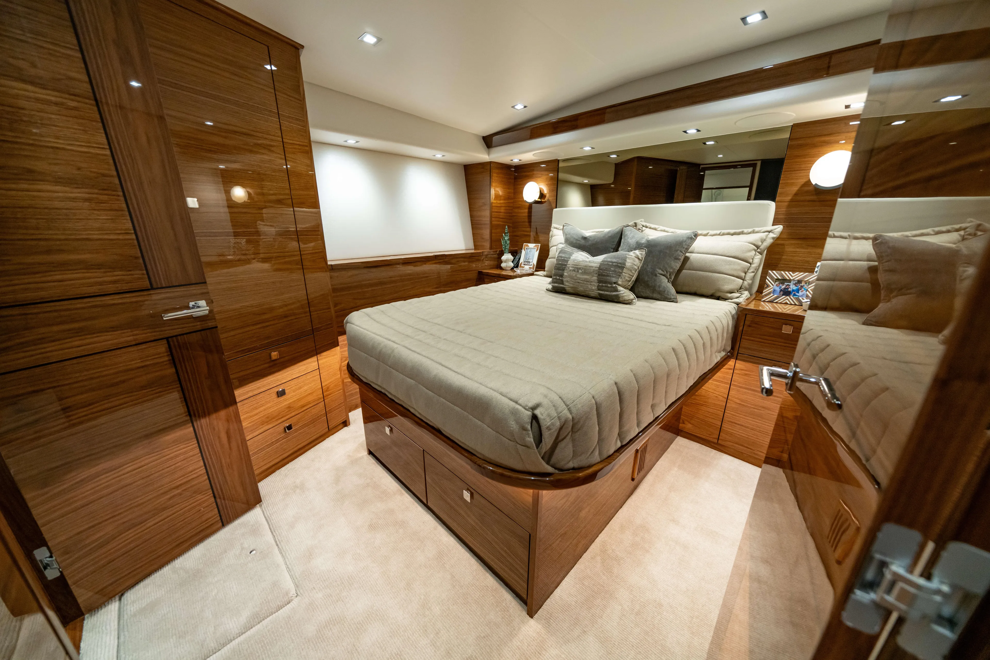 2026 Viking 82c Yacht Photos Pics Viking 82 convertible VIP Stateroom