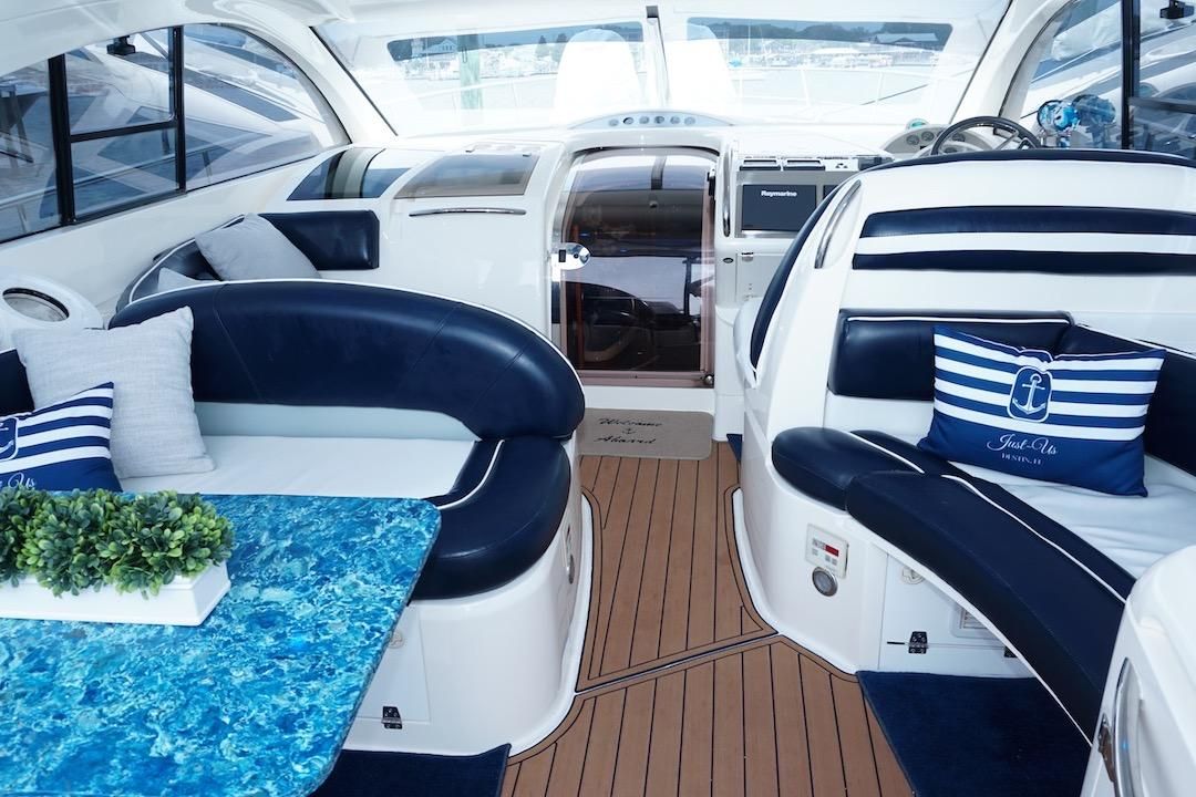 2009 Fairline 52 