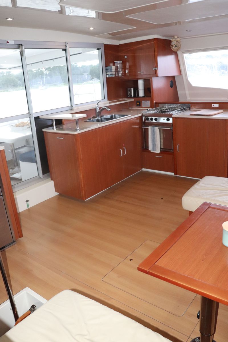 2013 Leopard 48 