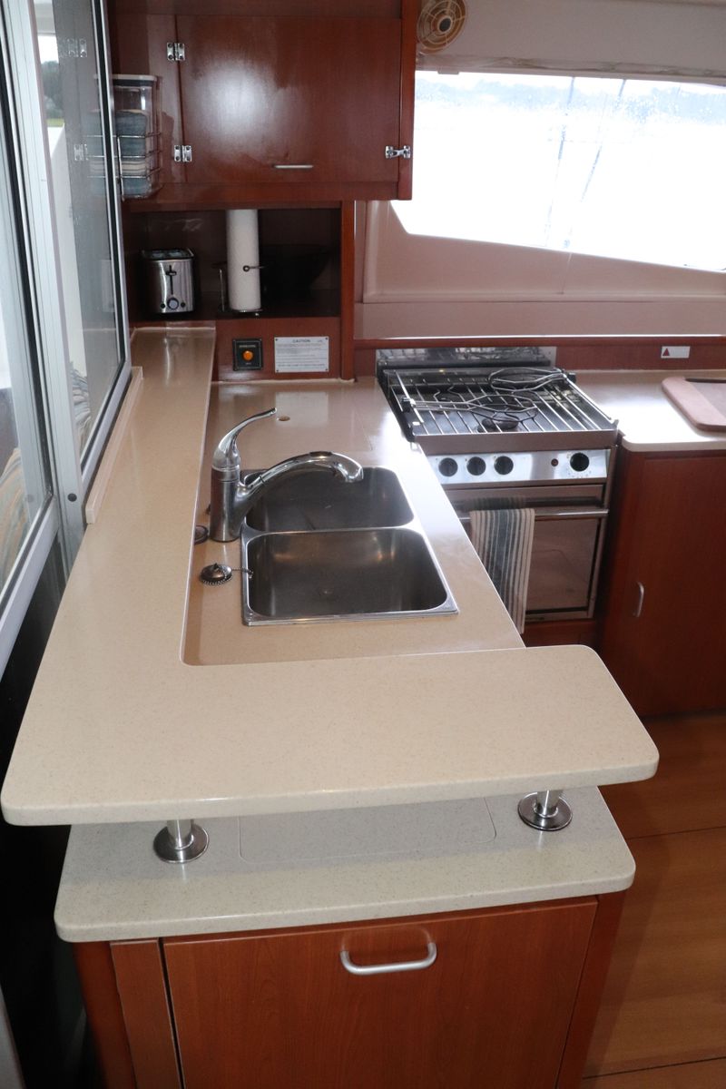 2013 Leopard 48 