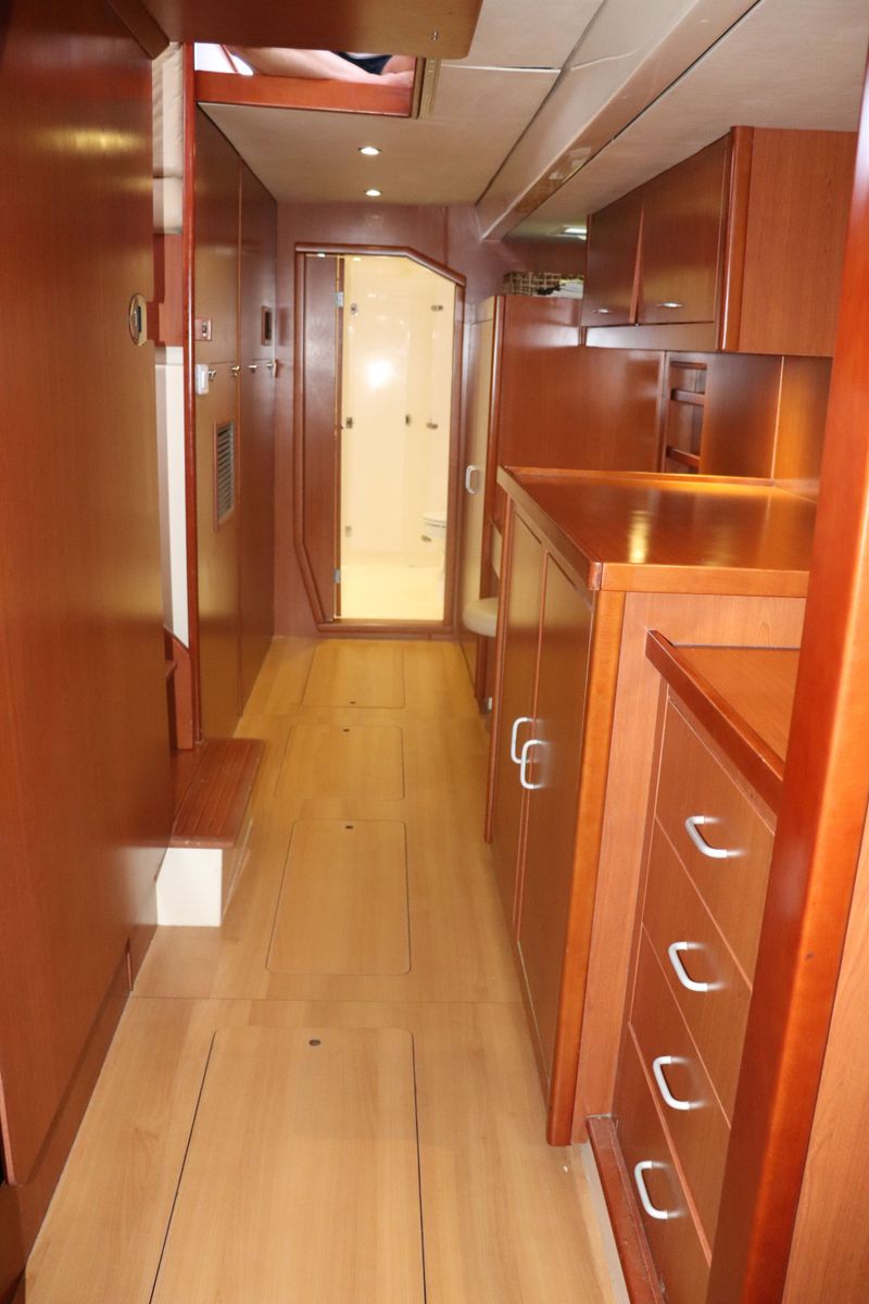 2013 Leopard 48 