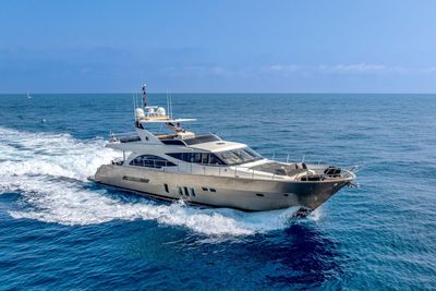 Yacht