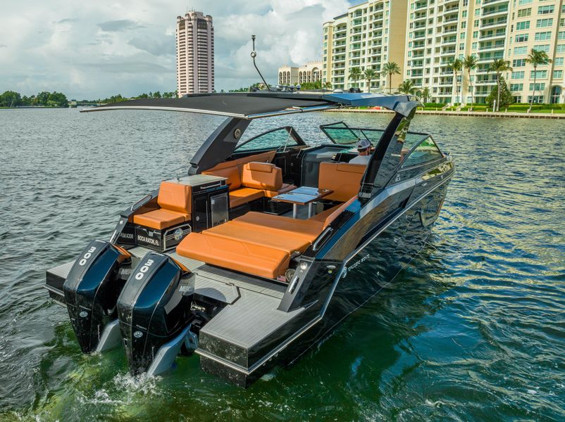 2022 Cruisers Yachts 34 GLS