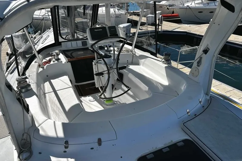  Yacht Photos Pics Cockpit of 1999 Hunter Passage 420 sailboat docked at marina.