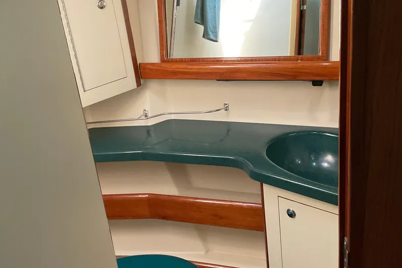 Jade Yacht Photos Pics 