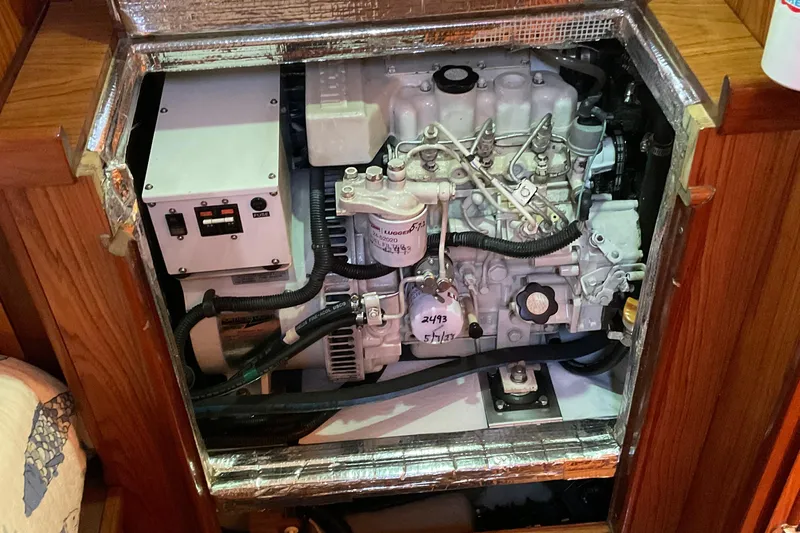 Jade Yacht Photos Pics 