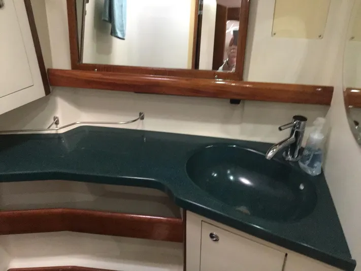 Jade Yacht Photos Pics 