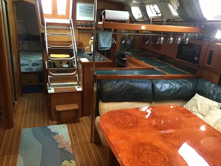 Jade Yacht Photos Pics 