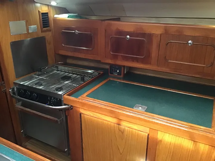 Jade Yacht Photos Pics 