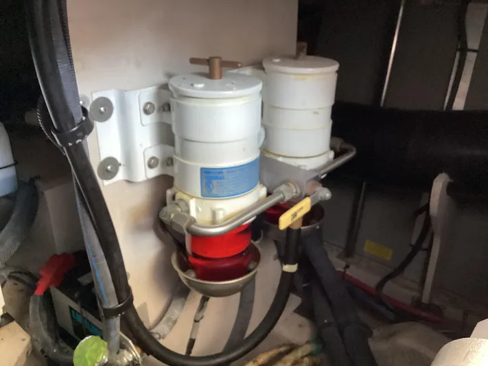  Yacht Photos Pics Engine room of 2006 Sea Ray 48 Sundancer with dual fuel filters.